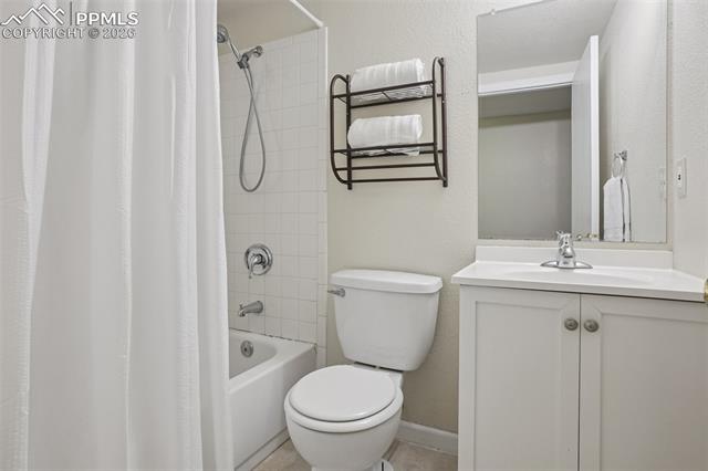 2502 E Caramillo Street