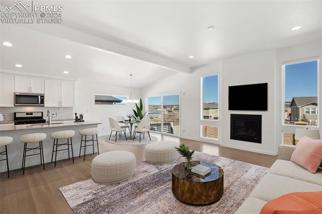 6528 Cumbre Vista Way