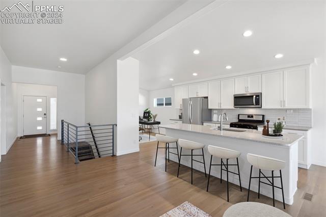 6528 Cumbre Vista Way