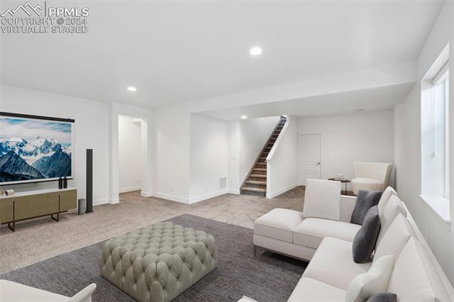 6528 Cumbre Vista Way