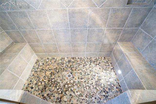 461 E Fredonia Drive