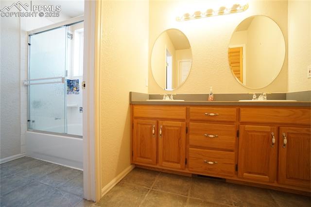 461 E Fredonia Drive