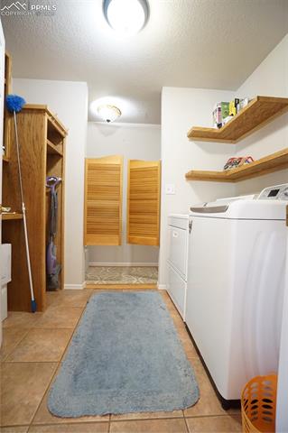 461 E Fredonia Drive