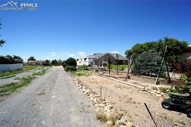 461 E Fredonia Drive