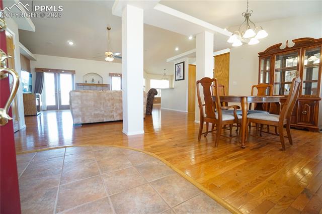 461 E Fredonia Drive