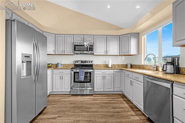 15704 Agate Creek Drive