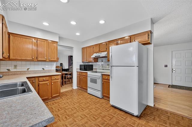 7550 Painted Rock Drive