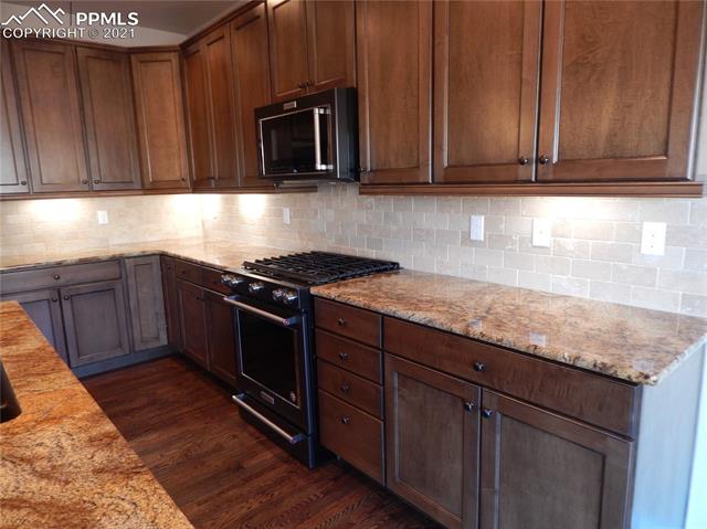 6320 Resplendent Court