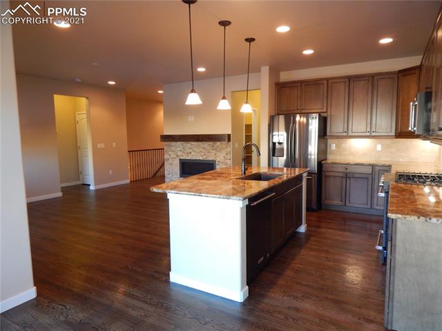 6320 Resplendent Court