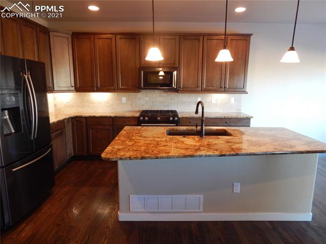 6320 Resplendent Court