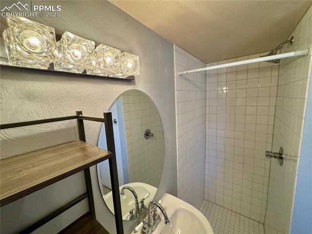 280 Raven Hills Road