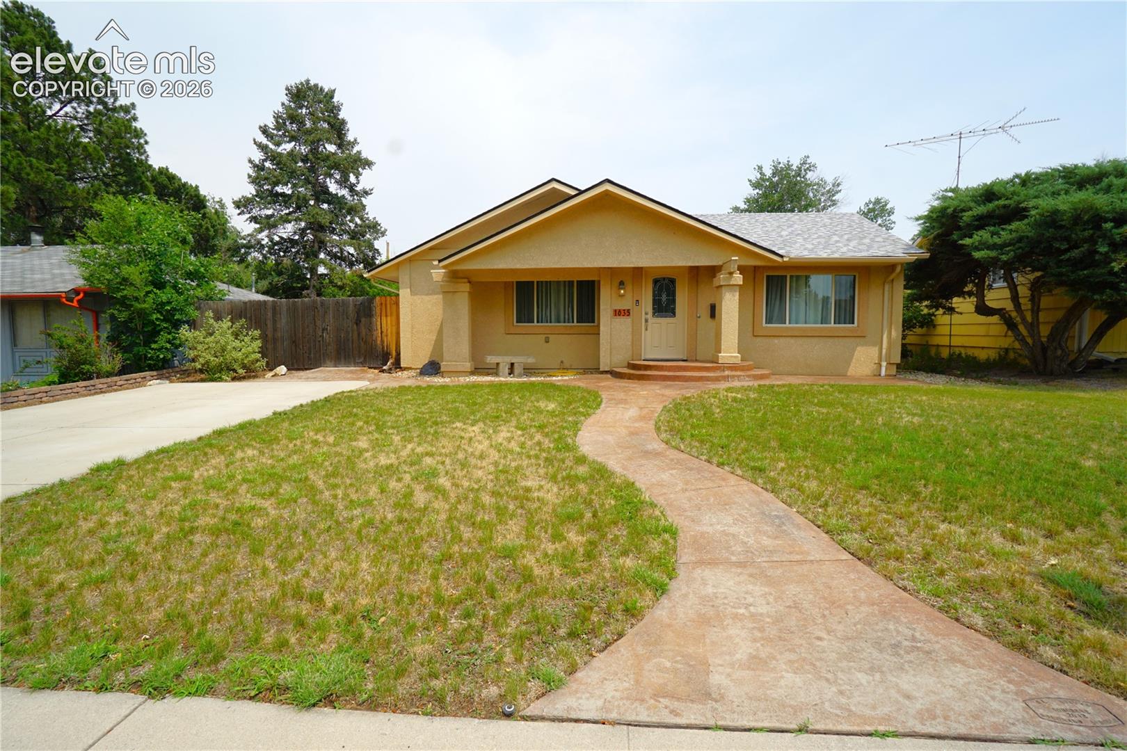 1635 Holmes Drive