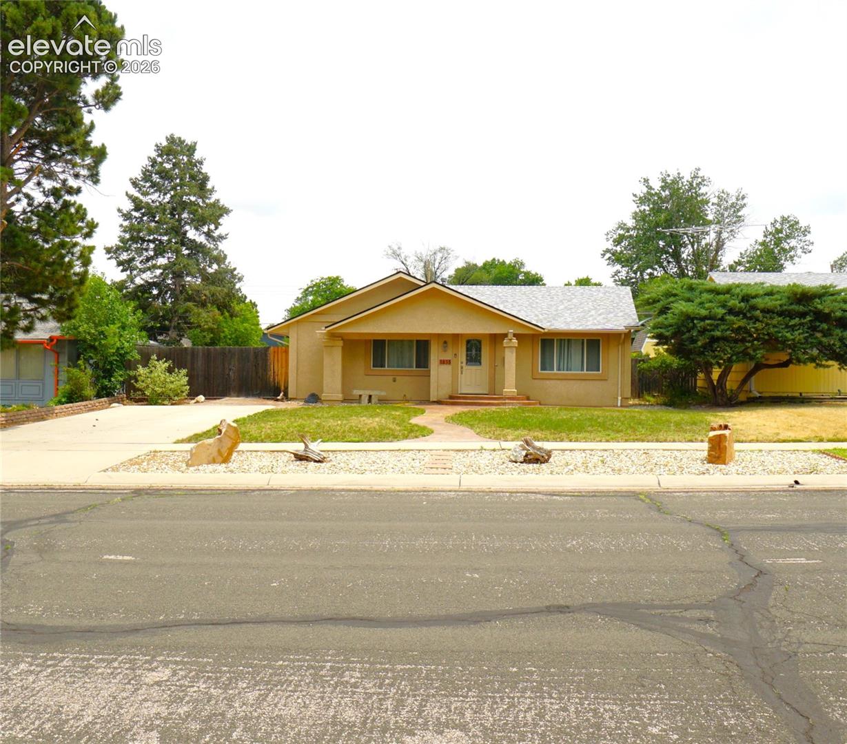 1635 Holmes Drive