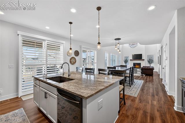 6810 S Valleyhead Court