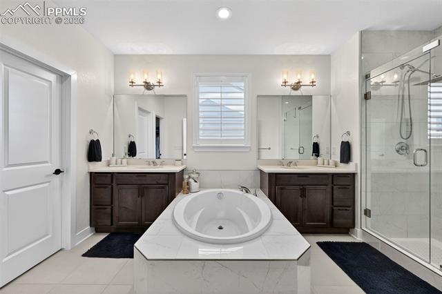 6810 S Valleyhead Court