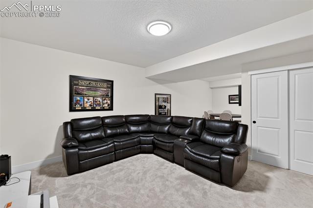 6810 S Valleyhead Court