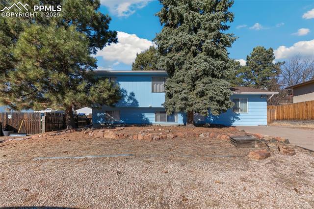 1226 Chiricahua Drive