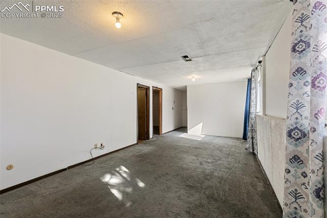 1226 Chiricahua Drive