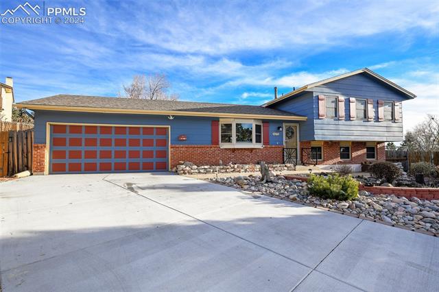 3275 Cortina Drive