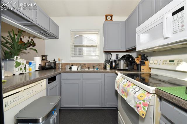 3310 Bunker Hill Drive