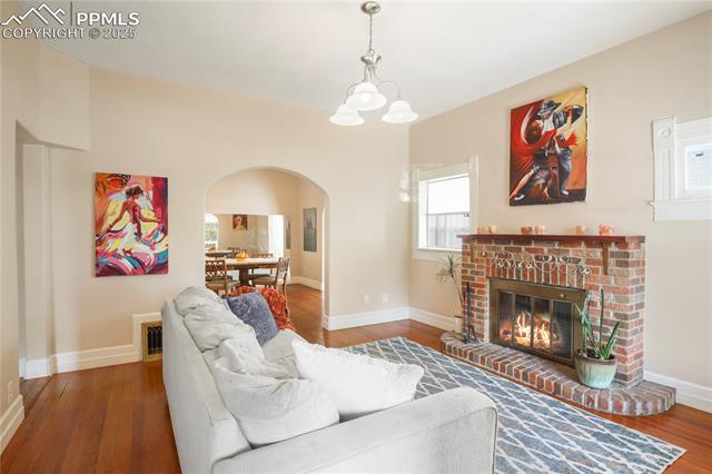 712 W Cucharras Street