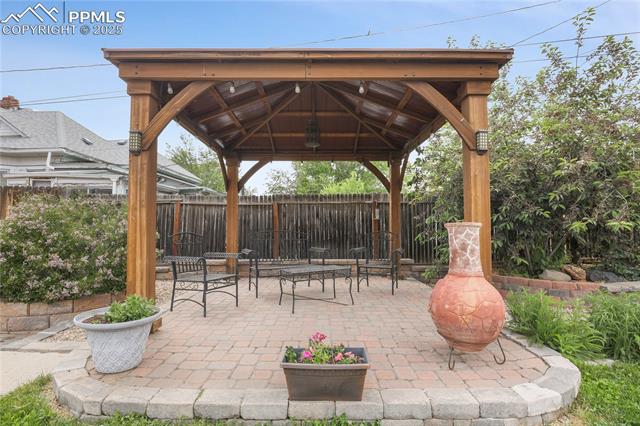 712 W Cucharras Street