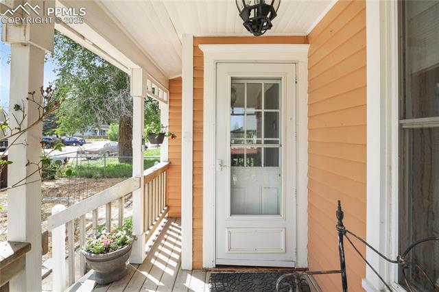 712 W Cucharras Street