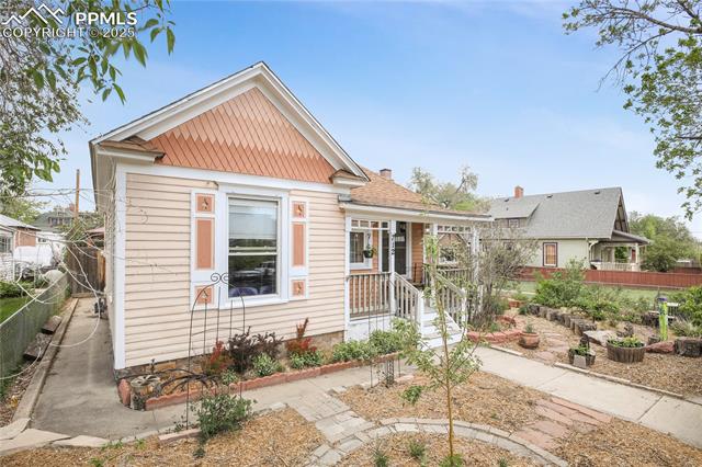 712 W Cucharras Street