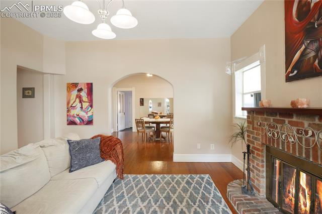 712 W Cucharras Street