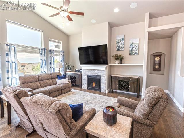 1177 Man O'War Way