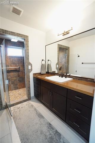 1407 Manitou Boulevard