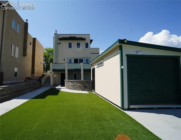 1407 Manitou Boulevard