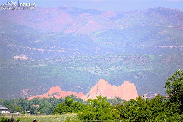 1407 Manitou Boulevard