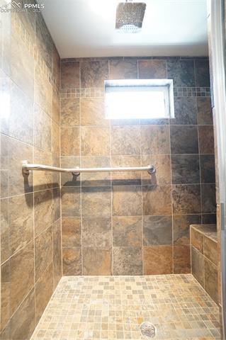 1407 Manitou Boulevard