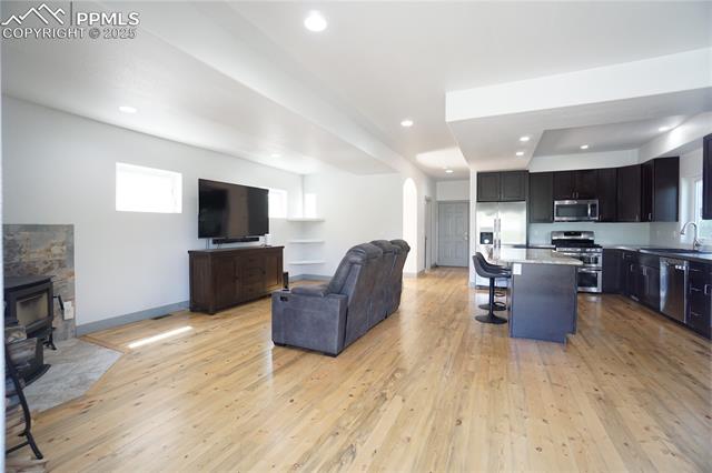 1407 Manitou Boulevard