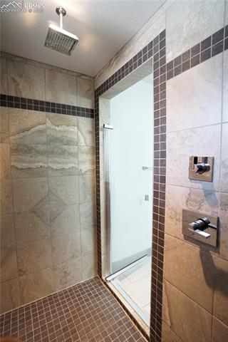 1407 Manitou Boulevard