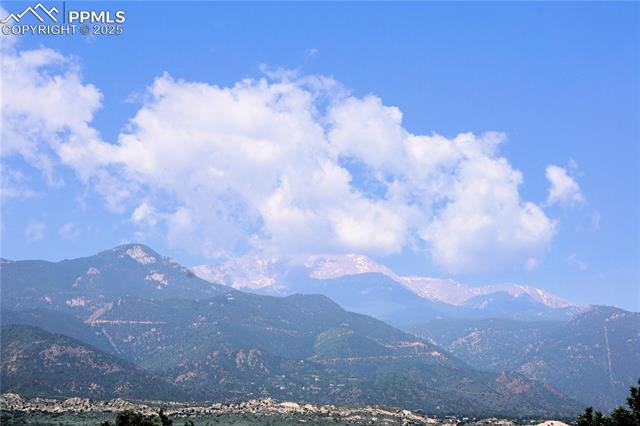 1407 Manitou Boulevard