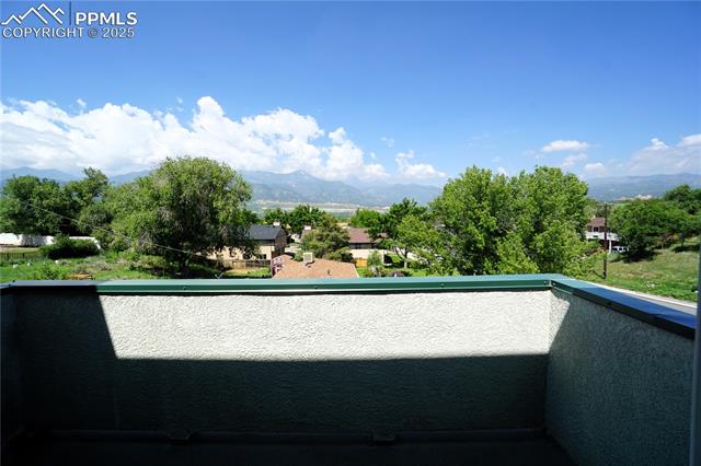 1407 Manitou Boulevard