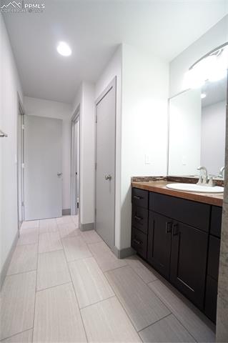 1407 Manitou Boulevard