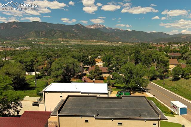 1407 Manitou Boulevard