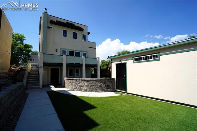 1407 Manitou Boulevard