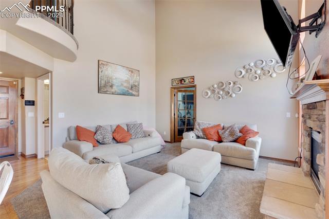 10813 Torreys Peak Way