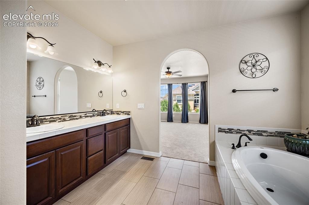 4426 New Santa Fe Trail
