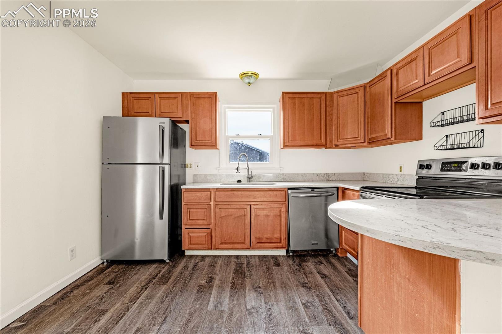 2736 Ben Court