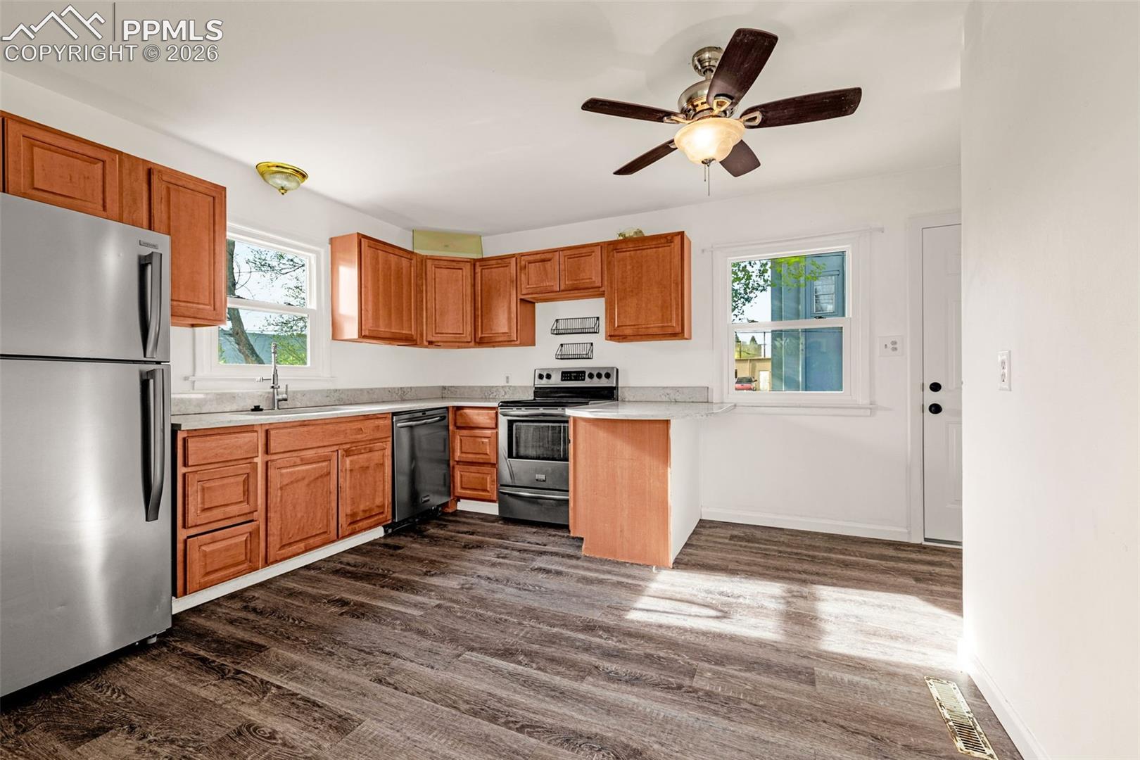 2736 Ben Court