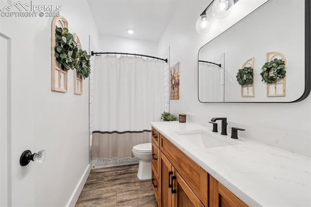 737 Creek Side Drive