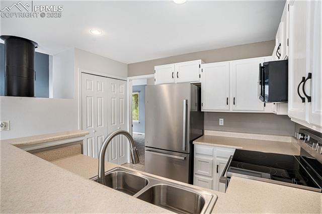 2044 Bristlecone Drive