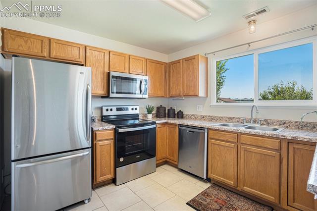 4585 W Jet Wing Circle