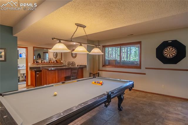 115 E Kings Deer Point