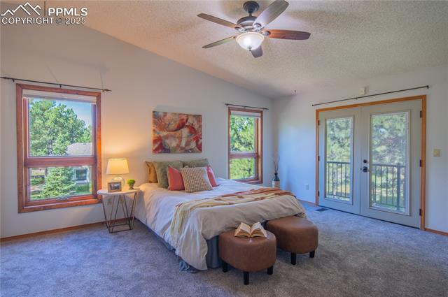 115 E Kings Deer Point